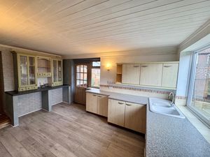 Photo 16- click for photo gallery